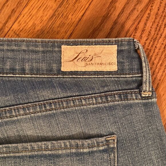 Levi’s size 12/31  - Picture 10 of 10